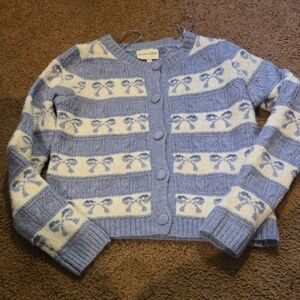 Freshman 1996 Light Blue and Cream Bow Patterned Cardigan Feminine 💫